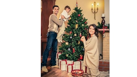 Family decorating tree